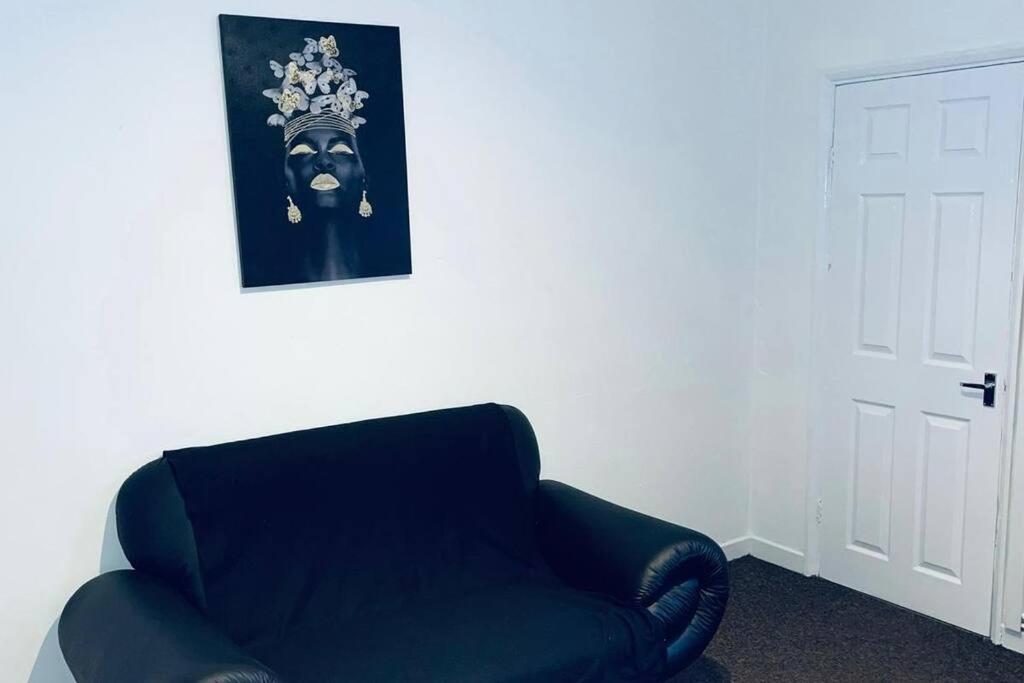 Comfortable Town House In Coventry City Centre Exterior foto