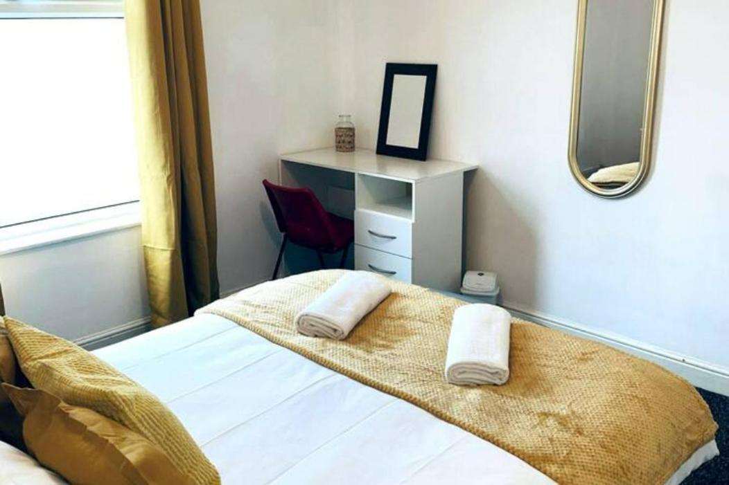 Comfortable Town House In Coventry City Centre Exterior foto